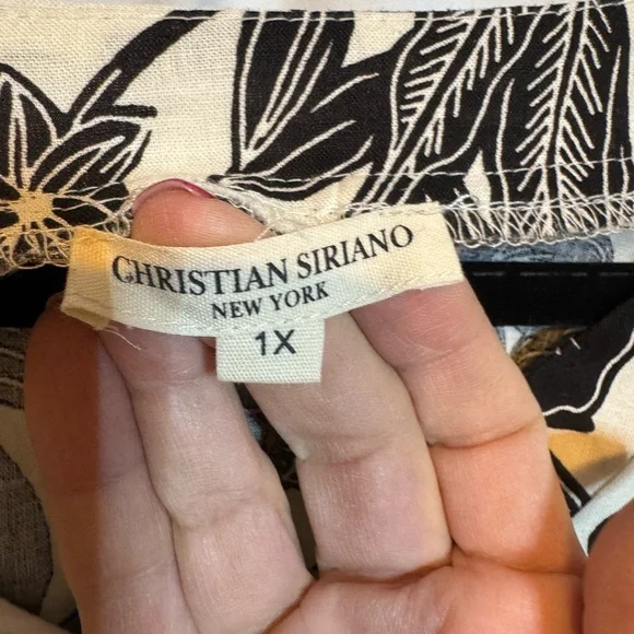 Christian Siriano Black & White Floral V-Neck Tunic with Lace Trim - Picture 2 of 6